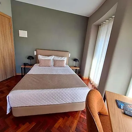 Alicante Отель Лиссабон
